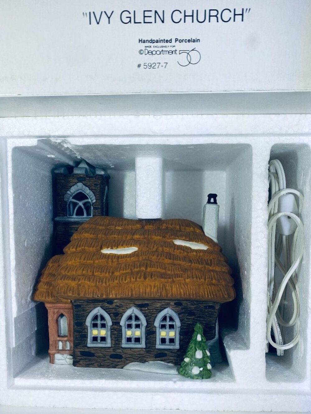 VNTG Dept 56 Ivy Glen Church 59277 Retired Dickens Village Series 1988 Light/Box